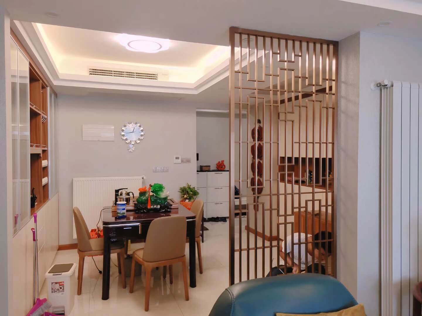 一個隔斷便可以成就一方理想中的用餐環境，您get到了嗎？